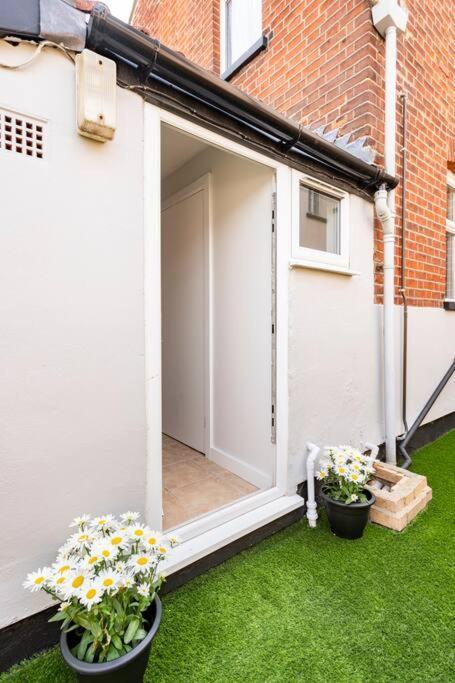 Travellers' Choice In Harwich-Essex Villa Екстериор снимка