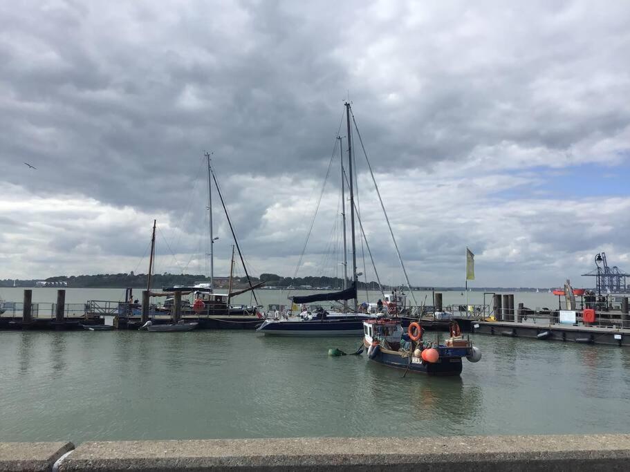 Travellers' Choice In Harwich-Essex Villa Екстериор снимка