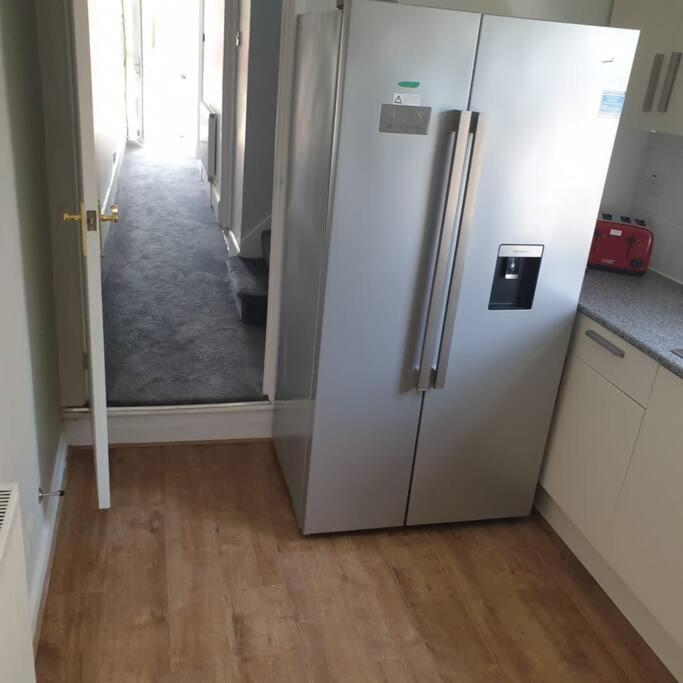 Travellers' Choice In Harwich-Essex Villa Екстериор снимка