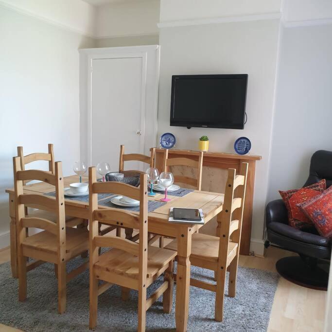 Travellers' Choice In Harwich-Essex Villa Екстериор снимка