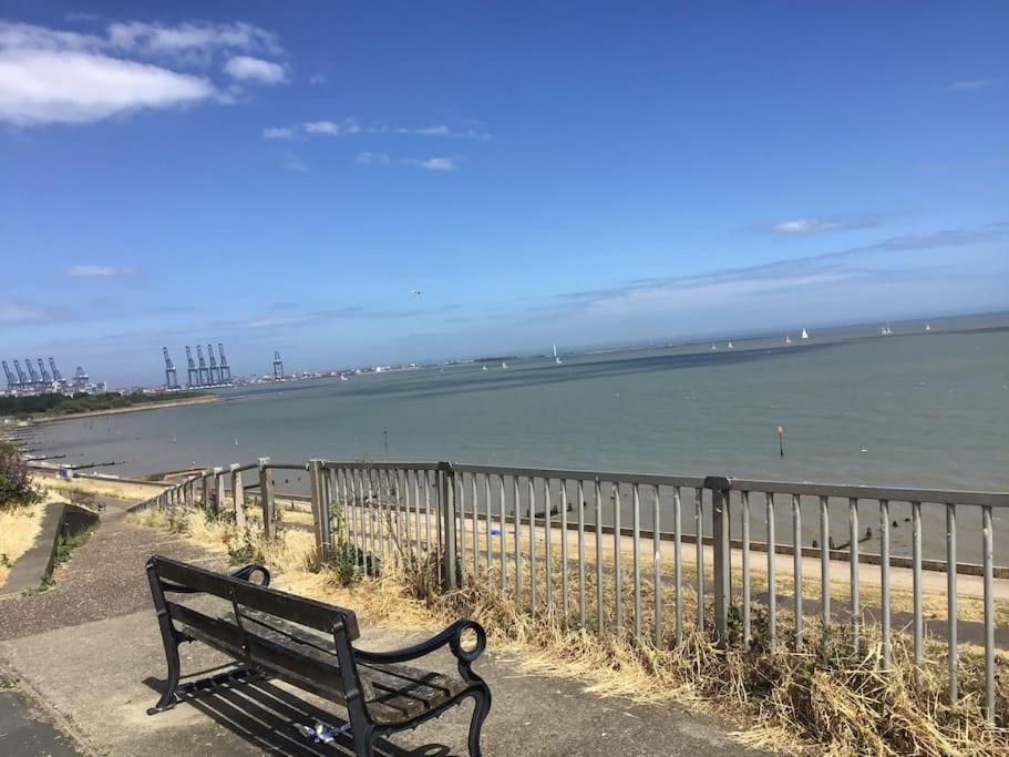 Travellers' Choice In Harwich-Essex Villa Екстериор снимка