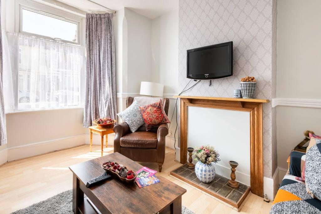 Travellers' Choice In Harwich-Essex Villa Екстериор снимка
