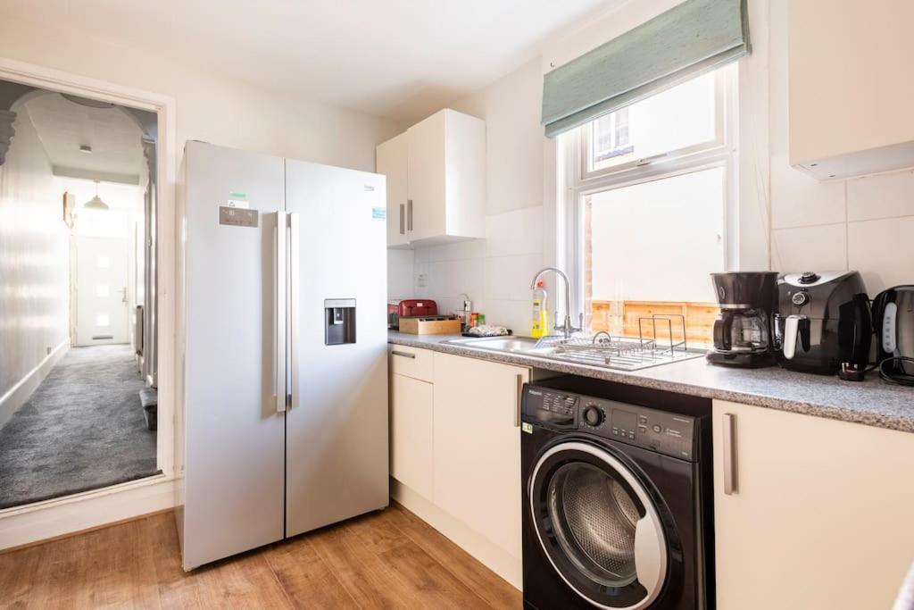 Travellers' Choice In Harwich-Essex Villa Екстериор снимка